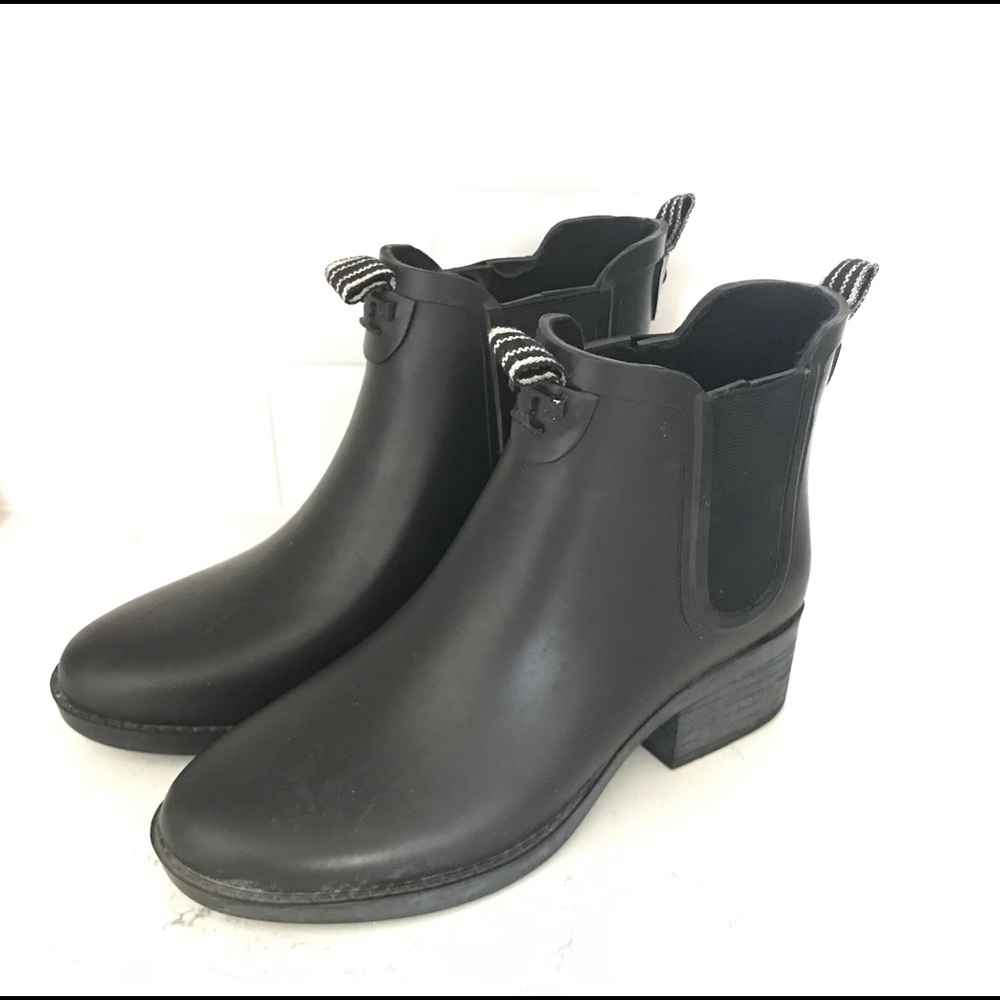 Tory Burch Chelsea Booties